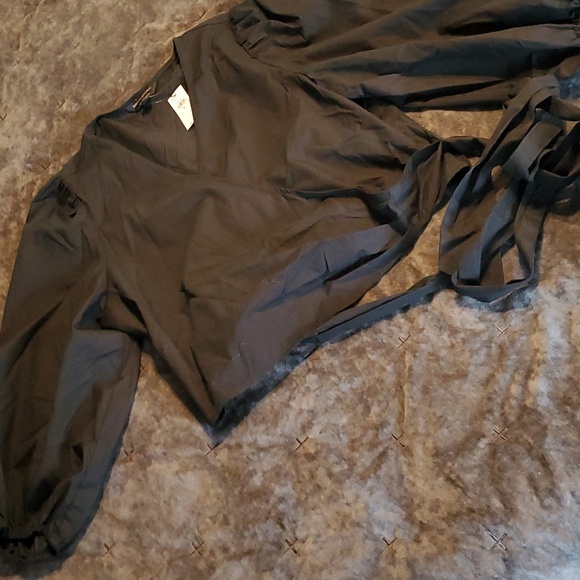 NWT Banana Republic wrapper shitt - Picture 2 of 5